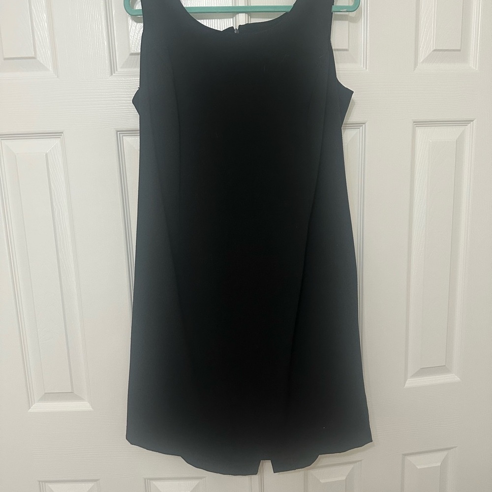 Elegant Black Sleeveless Dress